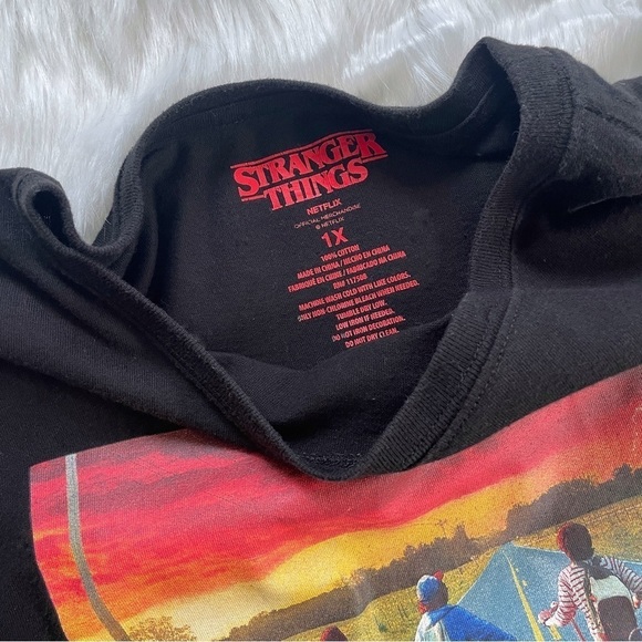 ✨ Stranger Things Long Sleeve Casual Black Graphic Tshirt size 1X - Picture 4 of 4
